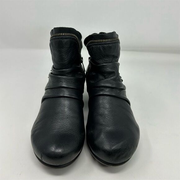 Abeo Women's Calla Black Ruched Leather Ankle Booties Size 7 Outside Zipper - Picture 4 of 15